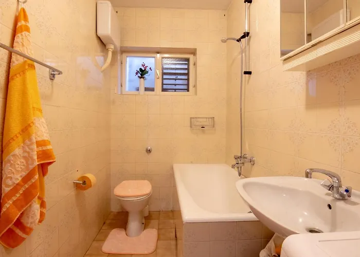 Laguna Ii * מאקרסקה